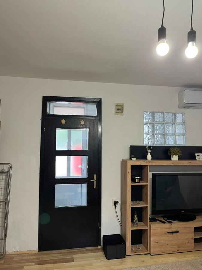 Nanny Apartment *